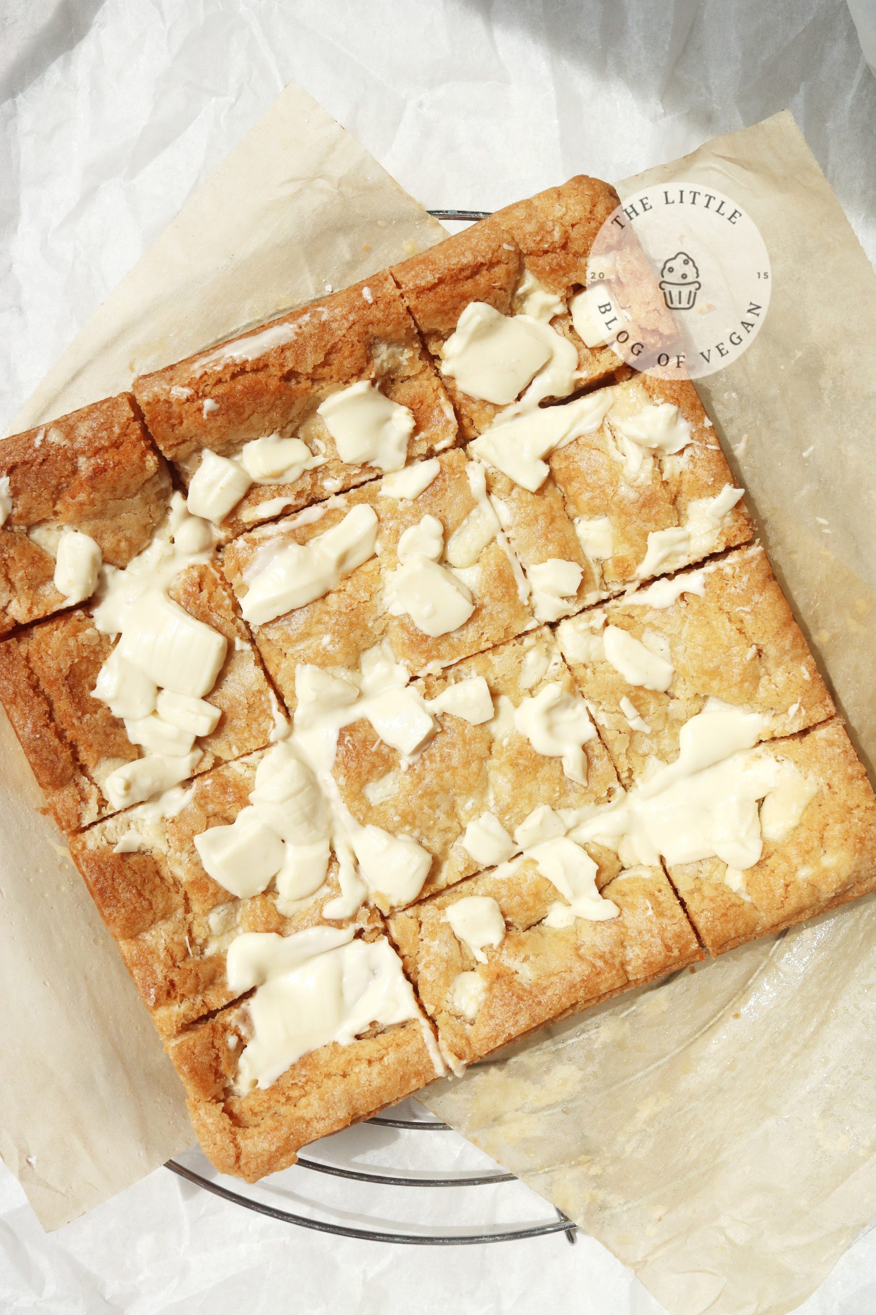 The BEST Vegan Blondies - The Little Blog Of Vegan