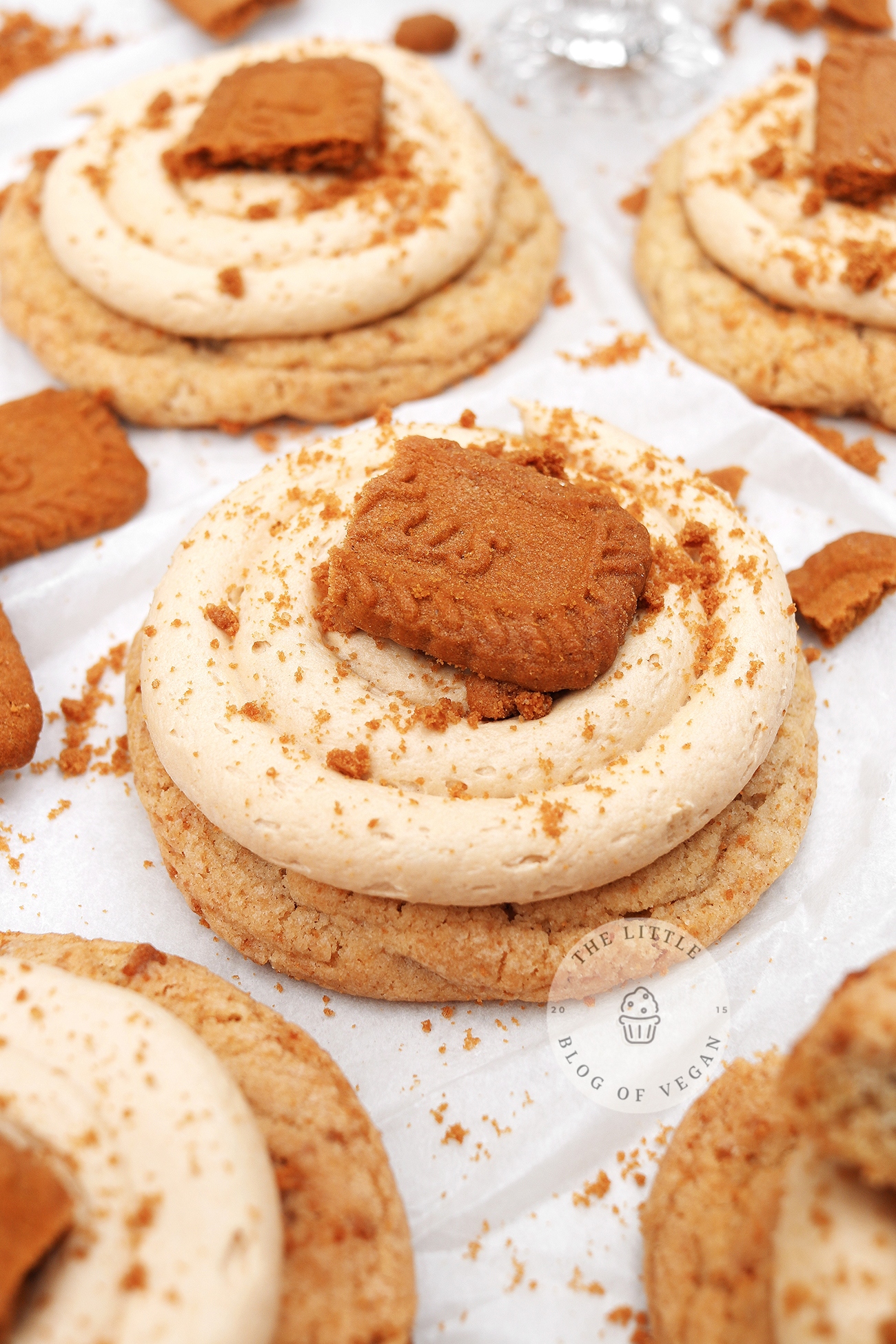 Vegan Biscoff Crumbl Cookies - The Little Blog Of Vegan