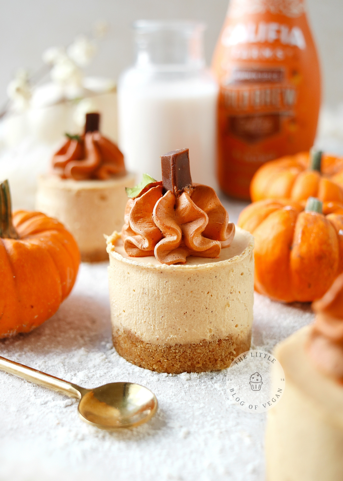 Mini Vegan Pumpkin Cheesecakes - The Little Blog Of Vegan